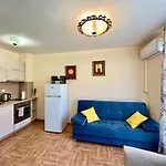 Cozy 1-bedroom In Royal Bay Apartman