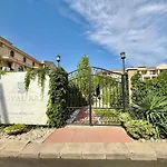 Apartman Cozy 1-bedroom In Royal Bay *