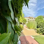 Cozy 1-bedroom In Royal Bay Szveti Vlasz
