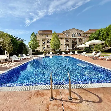 Cozy 1-bedroom In Royal Bay By Menada Appartement Sveti Vlas